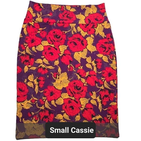 LuLaRoe Cassie Skirt Small Floral Purple Red - Picture 1 of 2